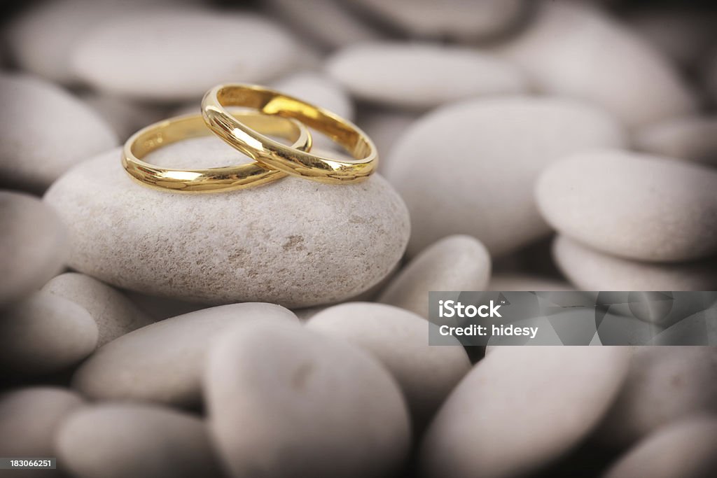 Amor por el río piedras - Foto de stock de Alianza - Anillo libre de derechos