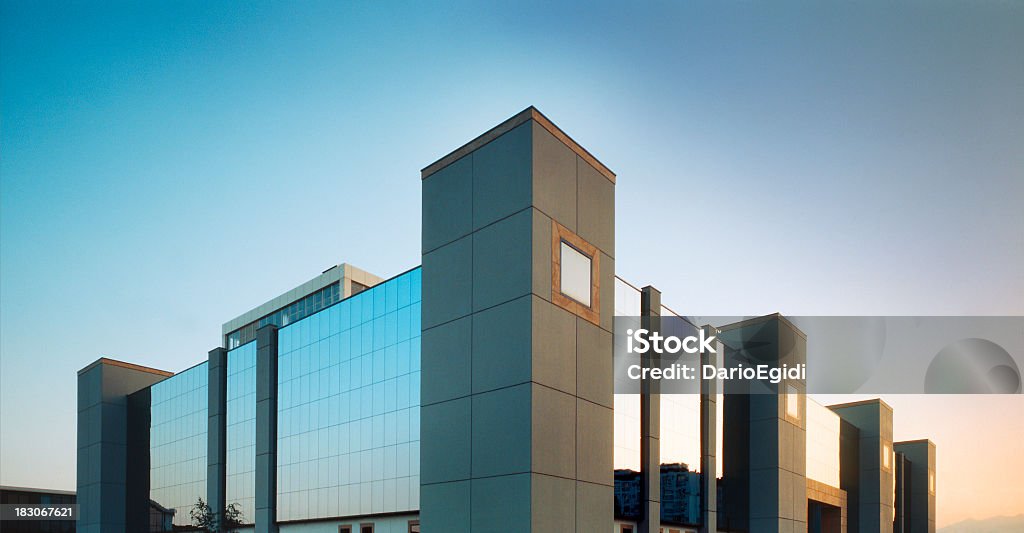 Settore dell'architettura building tramonto - Foto stock royalty-free di Cielo