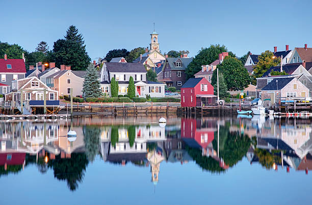 istock Historic Portsmouth New Hampshire 183067904