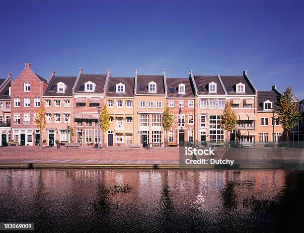 新築住宅で伝統的なスタイルです - きちんとしているのストックフォトや画像を多数ご用意 - きちんとしている, れんが造りの家, オランダ