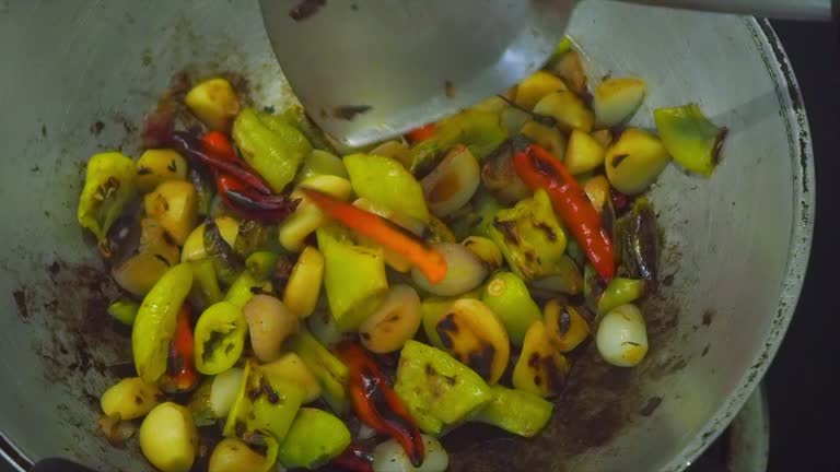 Grill Garlic Chilli On Pan