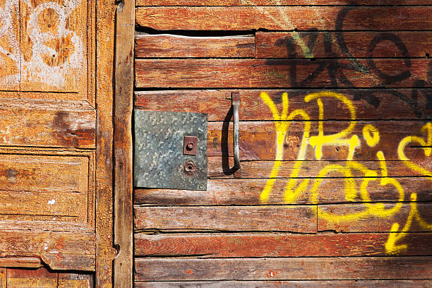 Vecchia porta di legno - foto stock