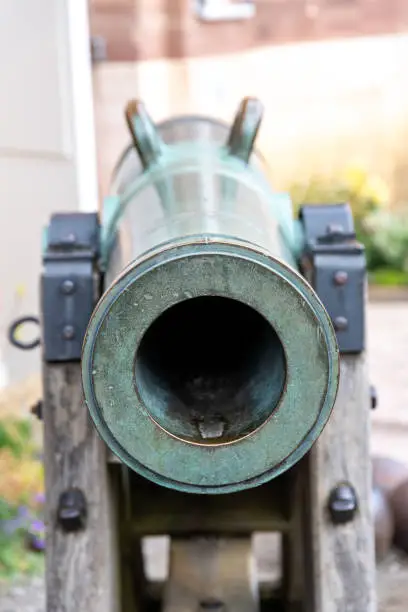 Photo of A cannon from the front