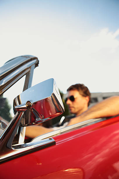 도로 여행 - collectors car mature men transportation lifestyles 뉴스 사진 이미지