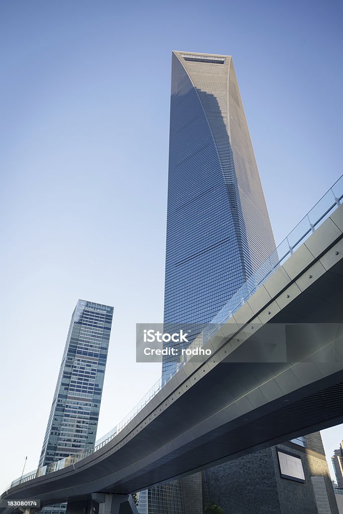 Ponte de Peões em Xangai World Financial Centre (SWF - Royalty-free Alto - Descrição Física Foto de stock