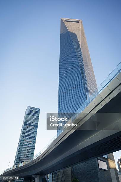 Ponte De Peões Em Xangai World Financial Centre Swf - Fotografias de stock e mais imagens de Alto - Descrição Física