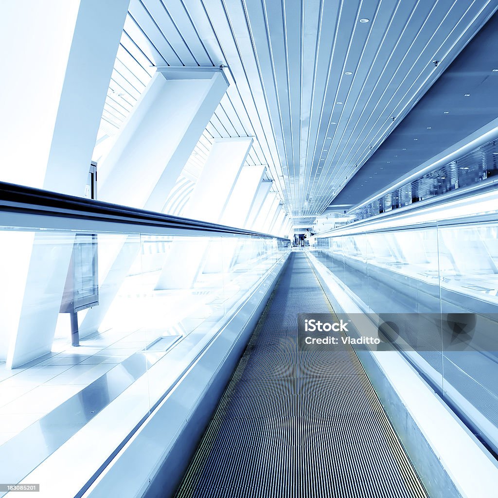 Быстро движущихся Эскалатор в движении - Стоковые фото Абстрактный роялти-фри