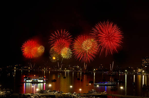 istock Night view of the fireworks 183085919