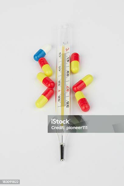 Foto de Thermomete e mais fotos de stock de Analgésico - Analgésico, Azul, Branco