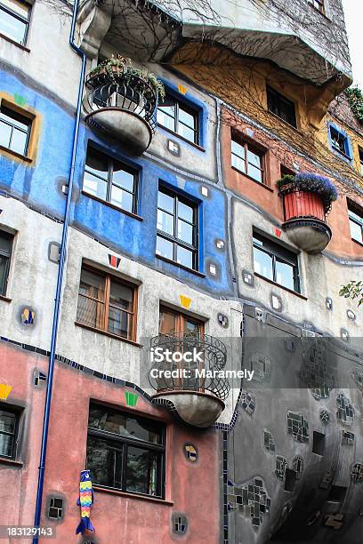 Foto de Creative Edifício De e mais fotos de stock de Arte de rua - Arte de rua, Peixe, Viena - Áustria