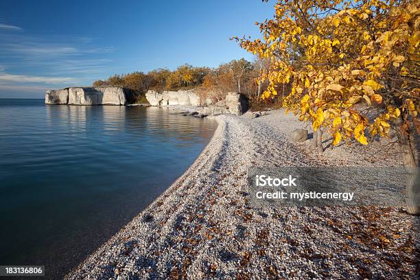 Photo libre de droit de Falaise Manitoba banque d'images et plus d'images libres de droit de Automne - Automne, Calcaire - Roche sédimentaire, Canada