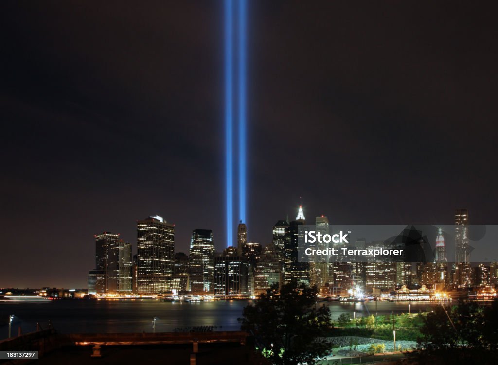 New York Skyline avec Towers of Light - Photo de Attentat du 11 septembre 2001 libre de droits