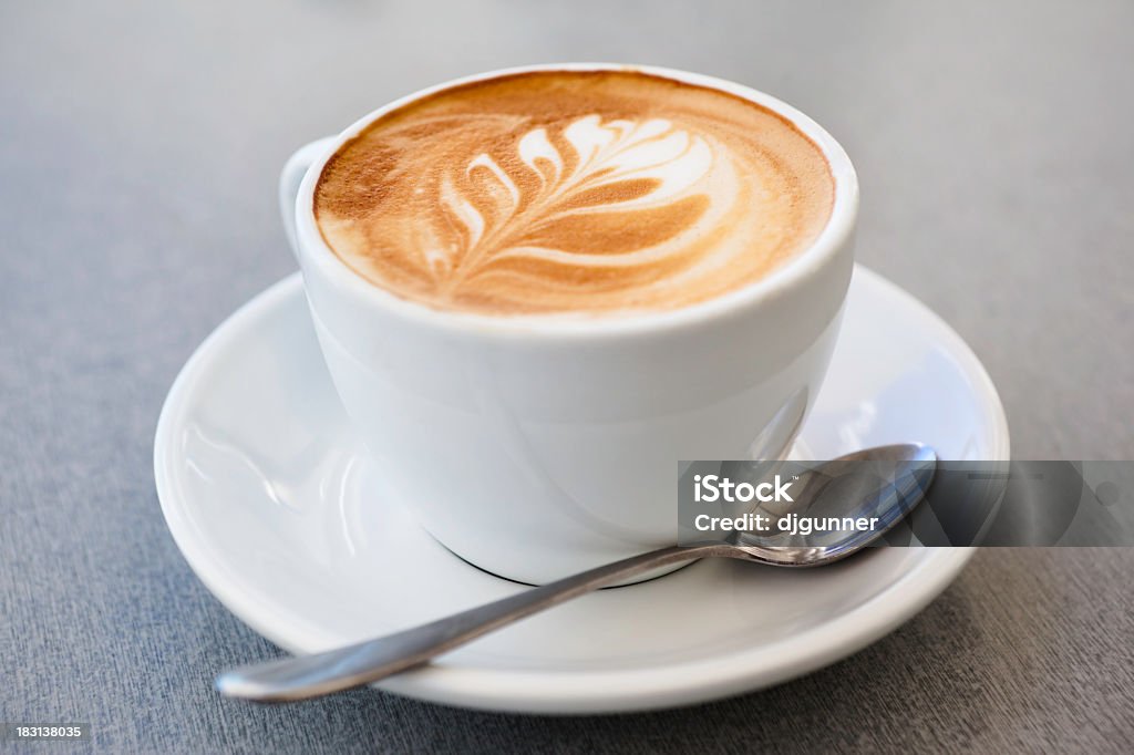 O Flat white café - Foto de stock de Cappuccino royalty-free