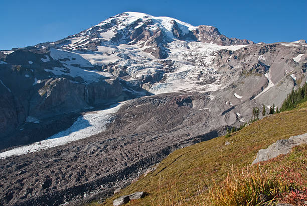 istock Mount Rainier and Nisqually Glacier in the Fall 183140461
