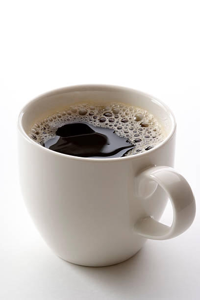 isolated shot of чашки кофе на белом фоне - coffee cup black coffee isolated стоковые фото и изображения