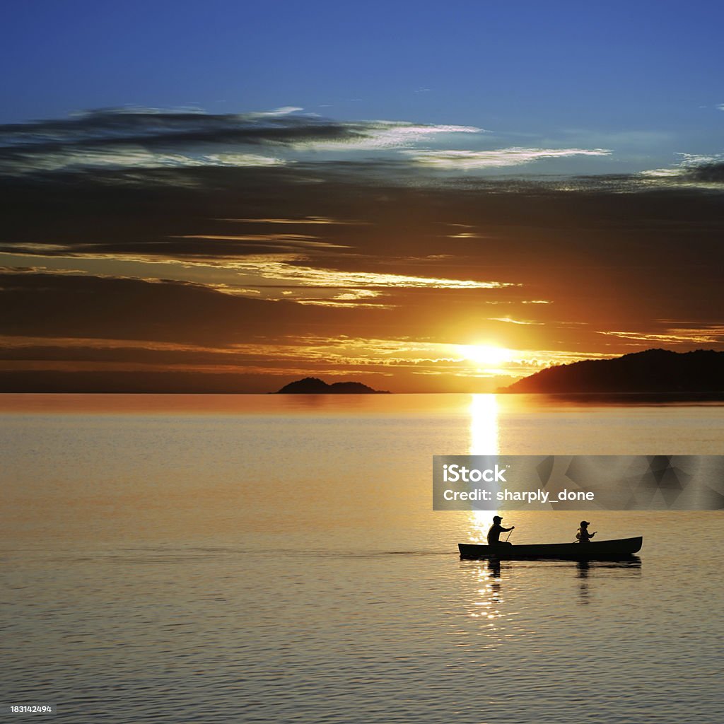 XL canoa atardecer - Foto de stock de Michigan libre de derechos