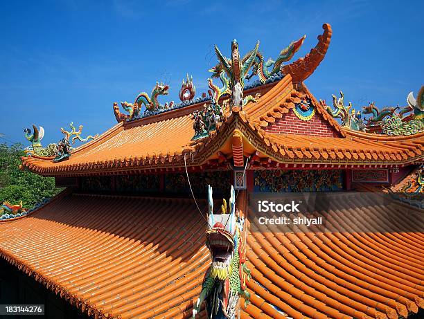 Оформление В Китайском Храме Кровли — стоковые фотографии и другие картинки Азия - Азия, Без людей, Глиняная посуда