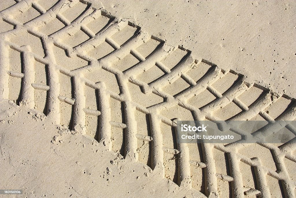 Las pistas de - Foto de stock de 4x4 libre de derechos