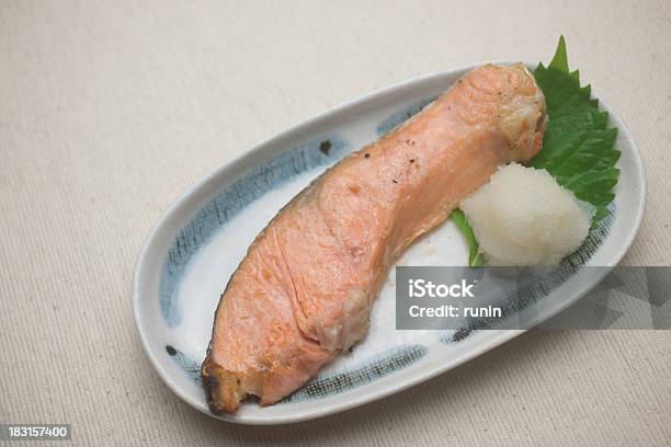 Cocina Japonesa Yakizakana Foto de stock y más banco de imágenes de A la Parrilla