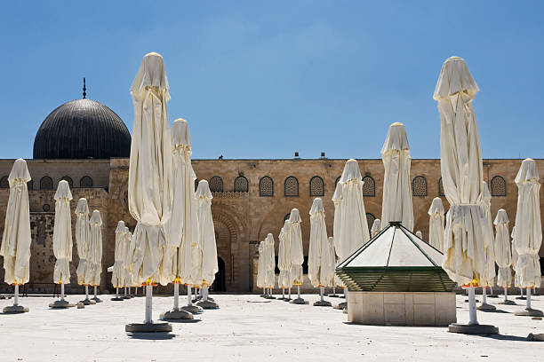 Al Aksa Mosque Group of tents in Temple Mount al aksa stock pictures, royalty-free photos & images