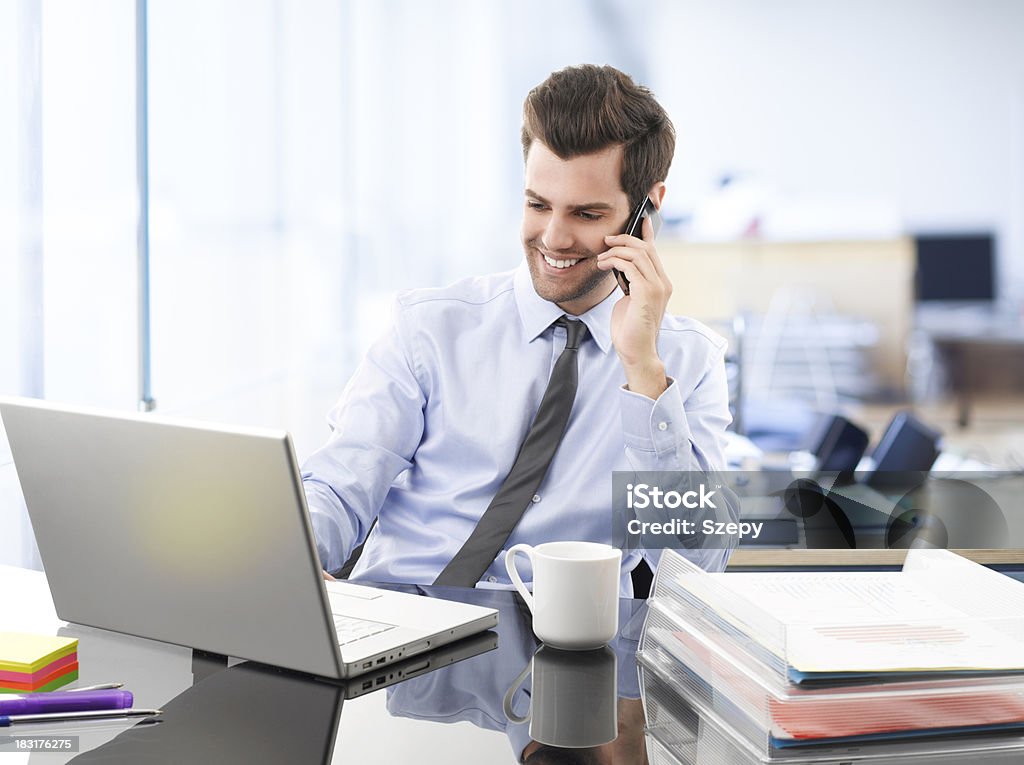 Geschäftsmann beim Telefonieren - Lizenzfrei Verwalter Stock-Foto
