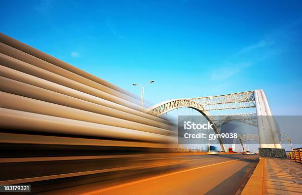 Puente Foto de stock y más banco de imágenes de Actividad - Actividad, Aire libre, Almacén