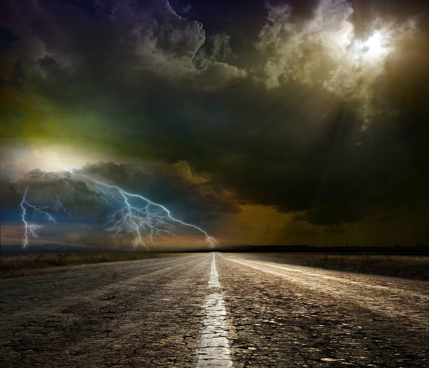 istock Bird and road on a decline 183185823