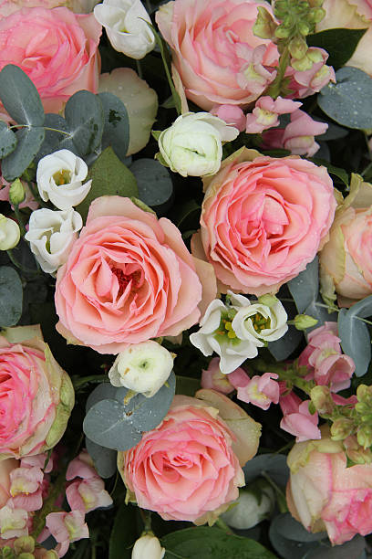 istock Bridal arrangement in pink and white 183193985