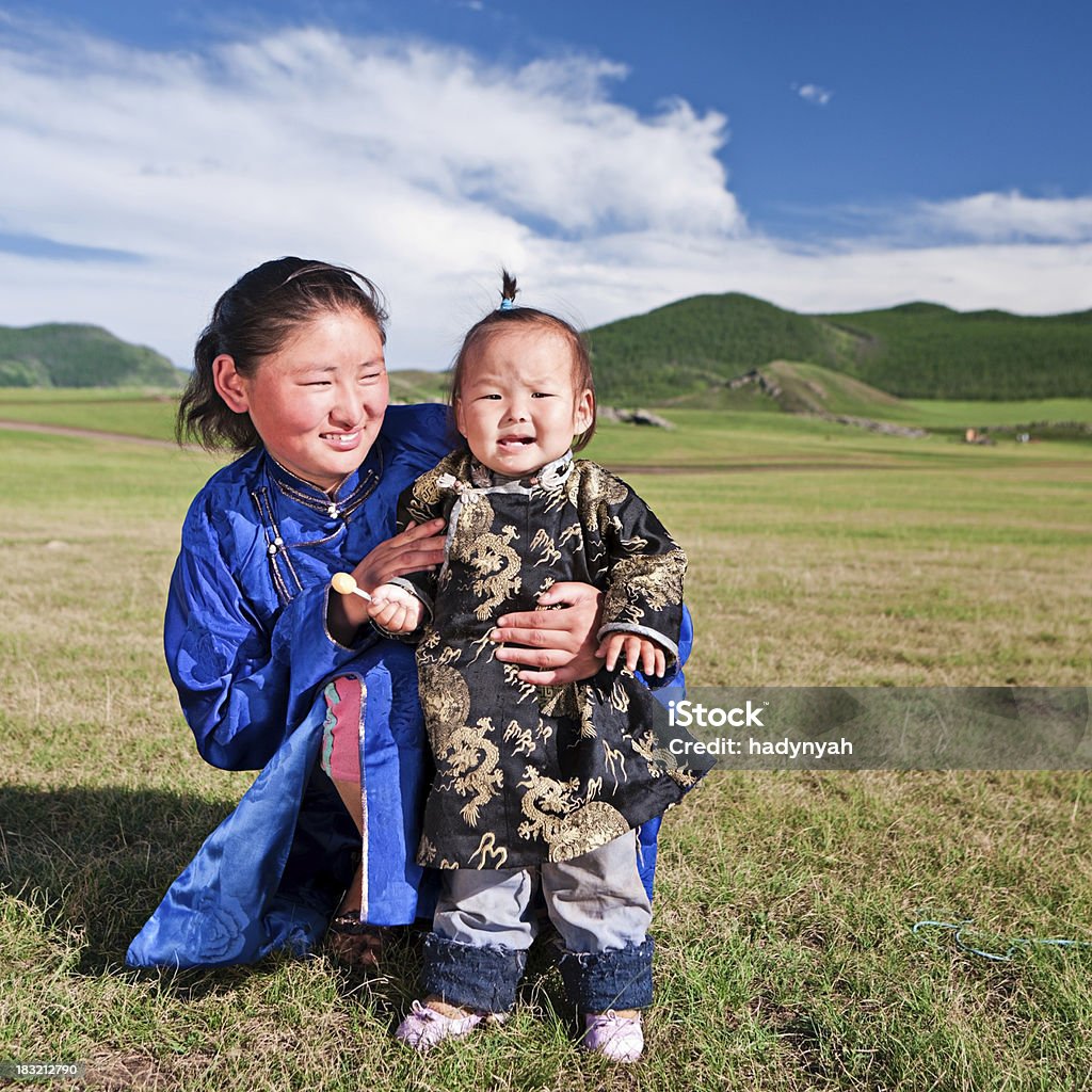 Mongolski mama i dziecko - Zbiór zdjęć royalty-free (Kultura mongolska)