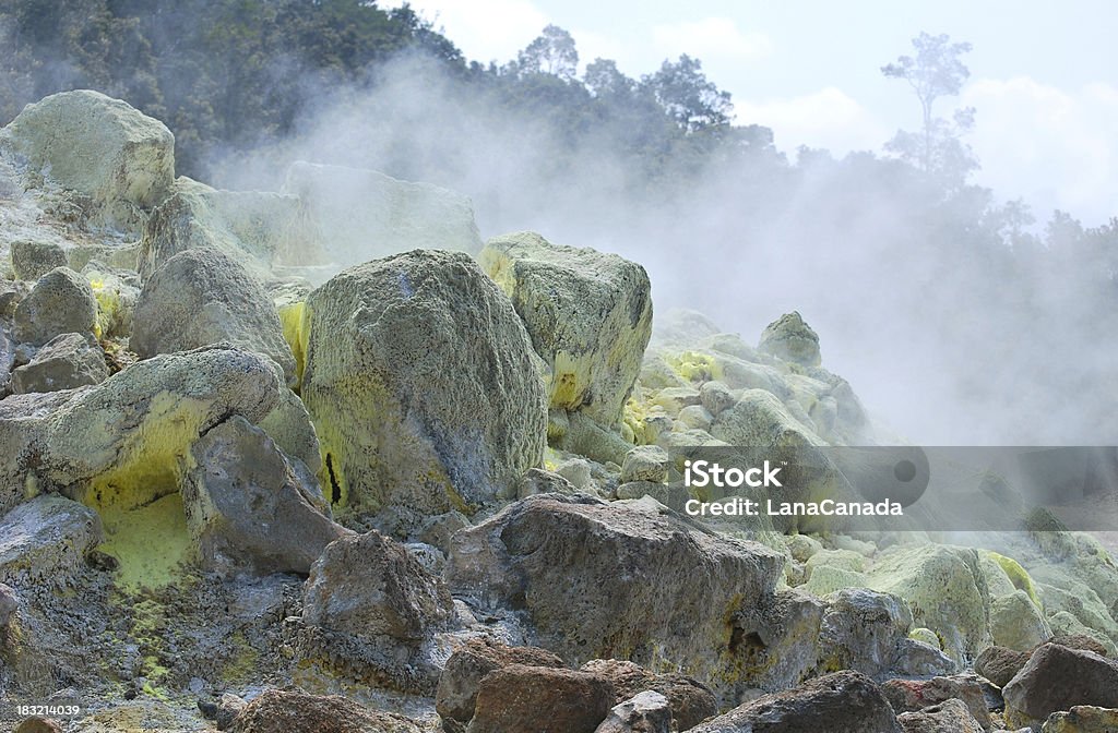 Siarka kryształów na krater Wulkanu Kilauea Hawaje - Zbiór zdjęć royalty-free (Chemia - Nauka)