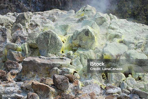Sulphur Cristalli Al Vulcano Kilauea - Fotografie stock e altre immagini di Acido - Acido, Acido solforico, Ambientazione esterna