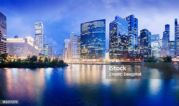 Downtown Chicago City Skyline In Illinois Usa Stock Photo - Download Image Now - Chicago - Illinois, Dawn, River