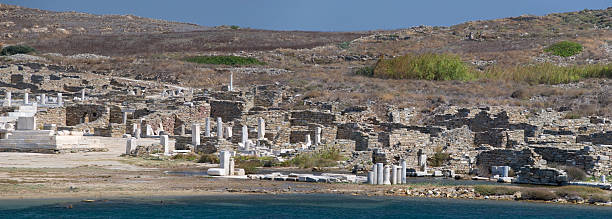 istock Harbor of Delos 183219063