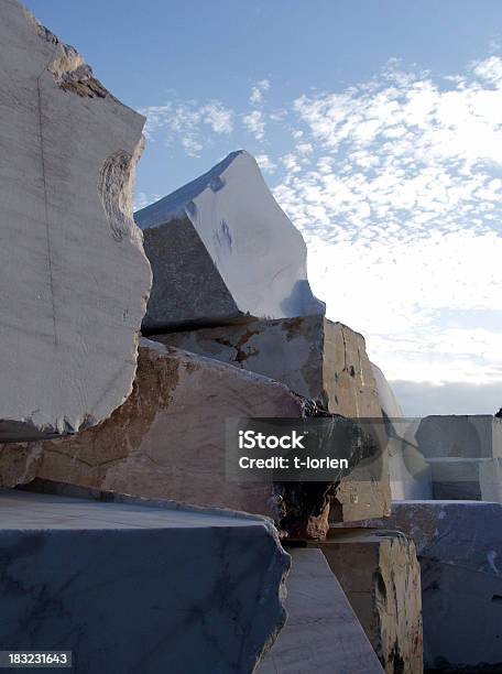 Foto de Blocos De Mármore e mais fotos de stock de Pedra - Material de Construção - Pedra - Material de Construção, Pedra - Rocha, Pedreira