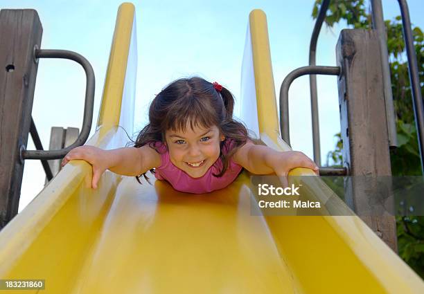 Joy Stockfoto und mehr Bilder von Kind - Kind, Rutsche, Rutschen