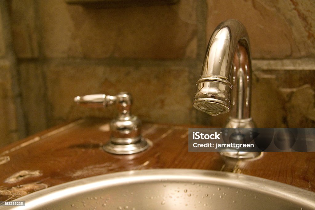 Раковина для ванной 4 - Стоковые фото Благоустройство дома роялти-фри