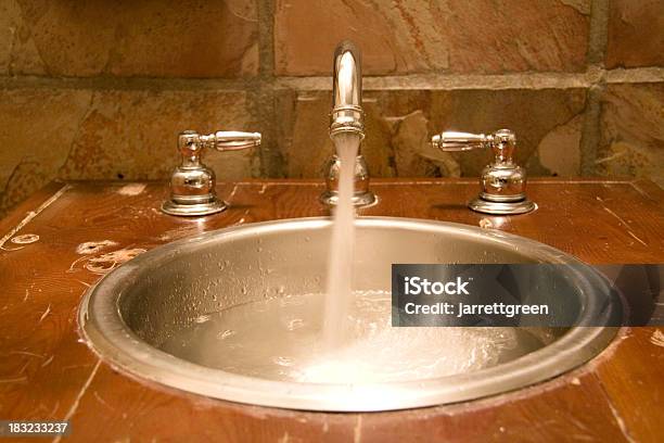 Waschbecken 5 Stockfoto und mehr Bilder von Abfluss - Abfluss, Badezimmer, Bathroom