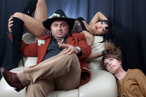 istock Kidnapper gangsters and victim: Money 183235572