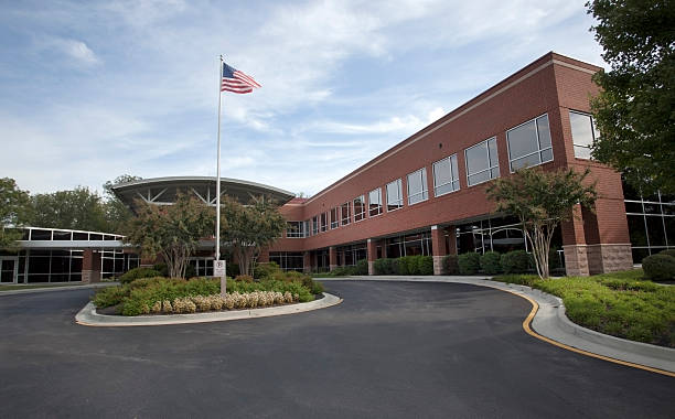 istock Hospital Entrance 183235615