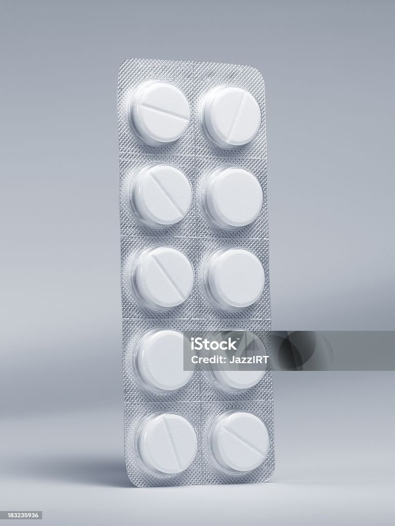 수직분사 입석 의학 약품 태블릿 - 로열티 프리 0명 스톡 사진