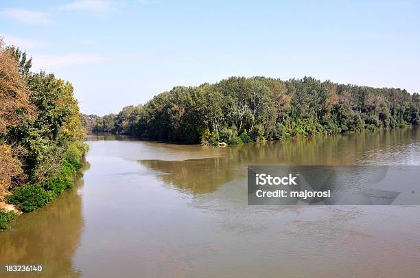 Meeting Point Of Two Rivers Tokaj Венгрия — стоковые фотографии и другие картинки Без людей - Без людей, Венгрия, Вода