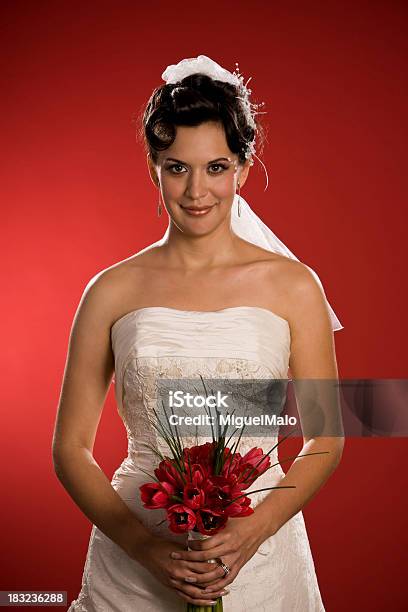 Foto de Retrato Nupcial e mais fotos de stock de Adulto - Adulto, Aliança de noivado, Beleza
