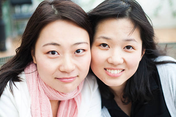 istock Girl friends 183237562