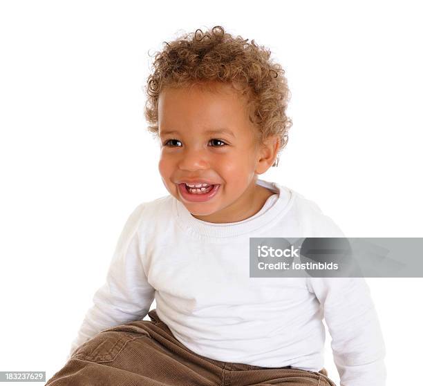 E Feliz Sorriso Fofo Bebé Criança Pequena Isolado A Branco - Fotografias de stock e mais imagens de 12-15 Meses