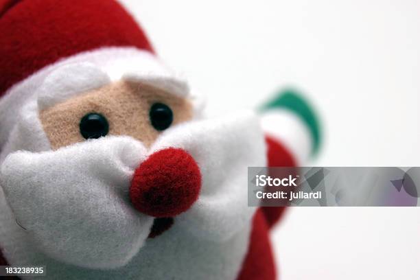 Photo libre de droit de Un Mignon Noël Santa Marionnettes Flouté Appareil N 2 banque d'images et plus d'images libres de droit de Mignon