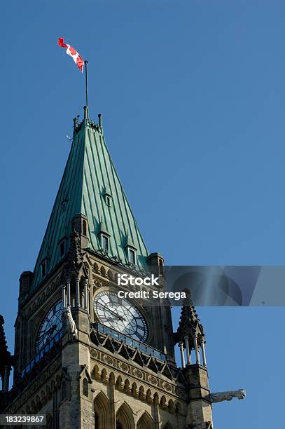 Torre De Relógio - Fotografias de stock e mais imagens de Arquitetura - Arquitetura, Azul, Bandeira