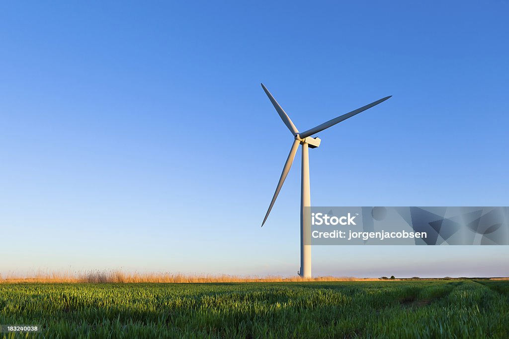 Windmühle auf blue sky - Lizenzfrei Blau Stock-Foto