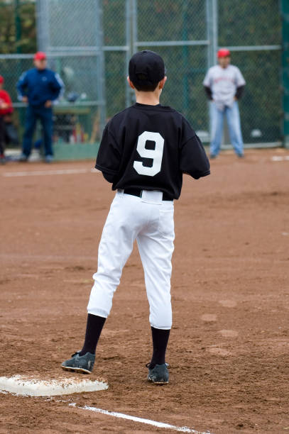 posição de terceiro baseman em basebol - baseball umpire baseball sports team major imagens e fotografias de stock