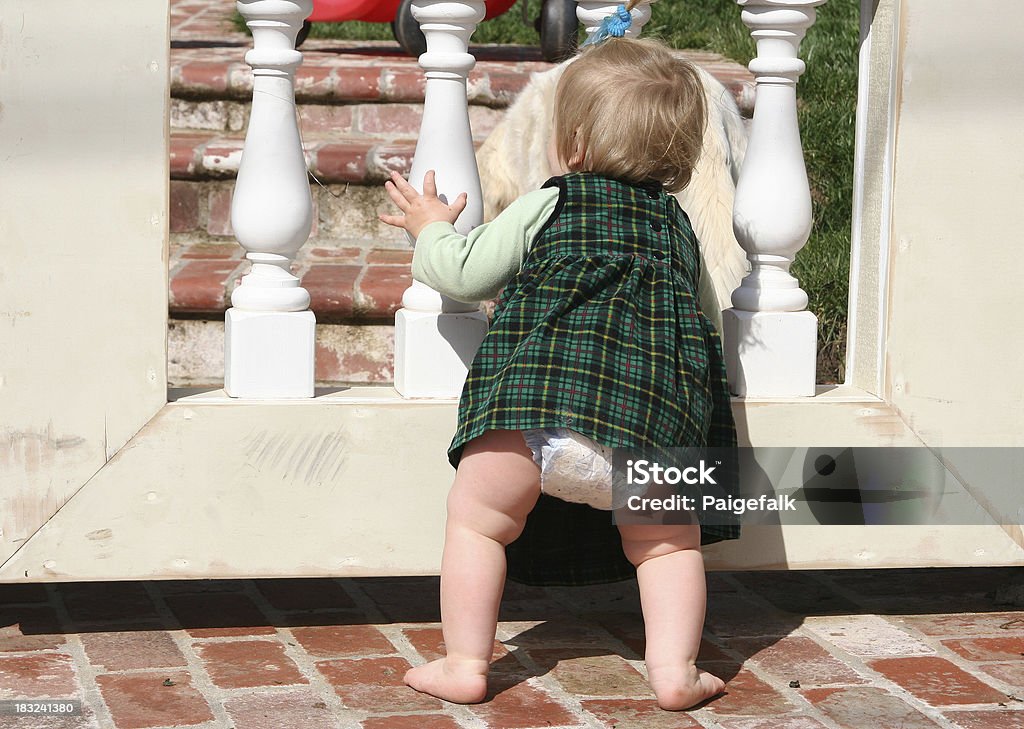 Baby versucht zu Fuß - Lizenzfrei Baby Stock-Foto