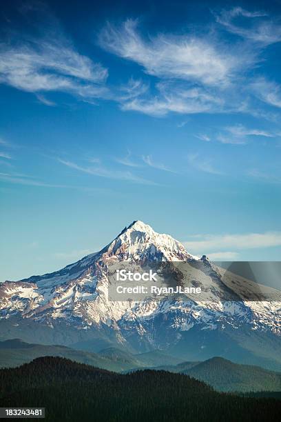 Monte Hood Estado De Oregon - Fotografias de stock e mais imagens de Pico da montanha - Pico da montanha, Montanha, Monte Hood